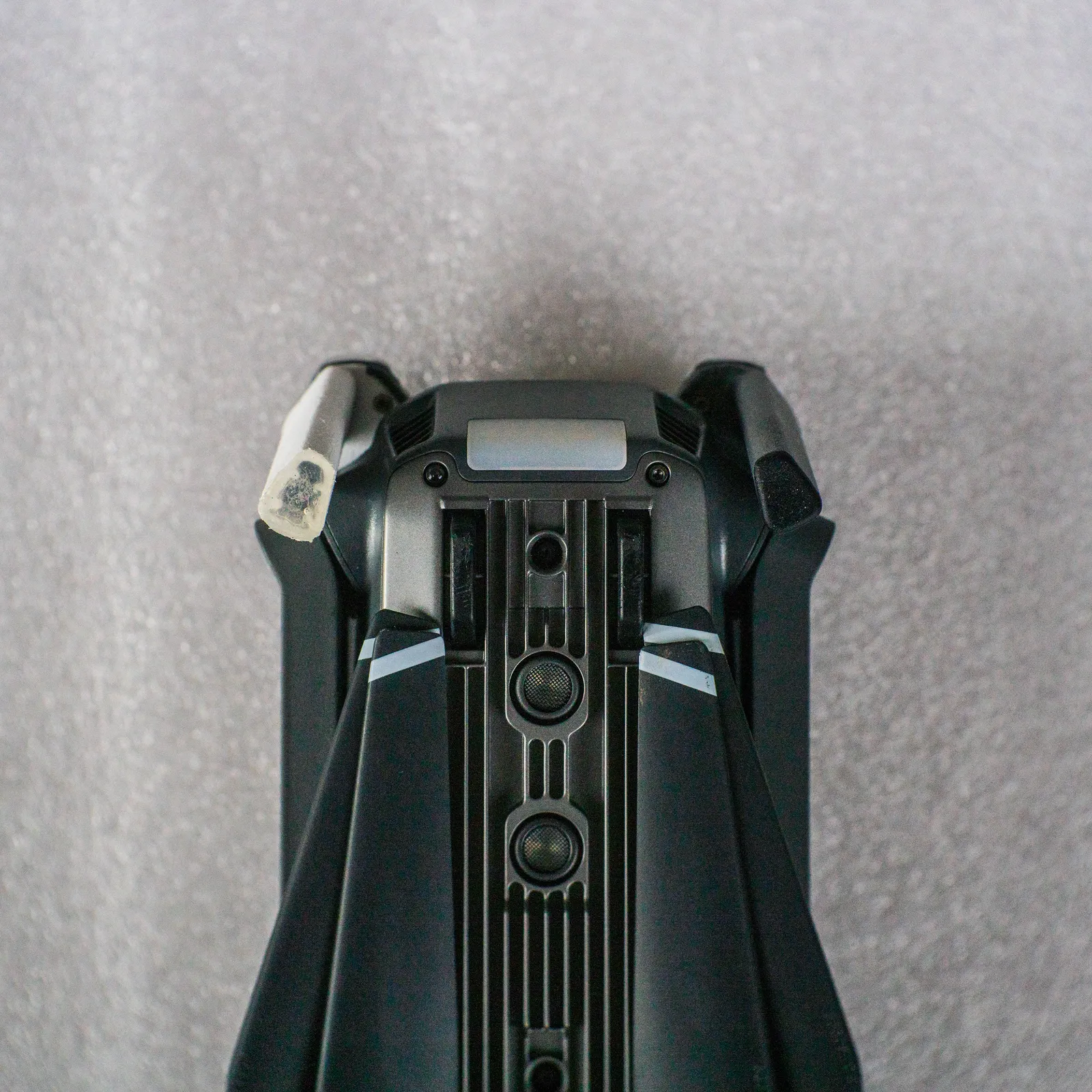 Underside of the Mavic with leg attached.